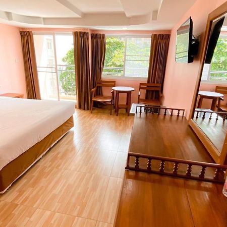 A.A. Pattaya Golden Beach Hotel Екстериор снимка