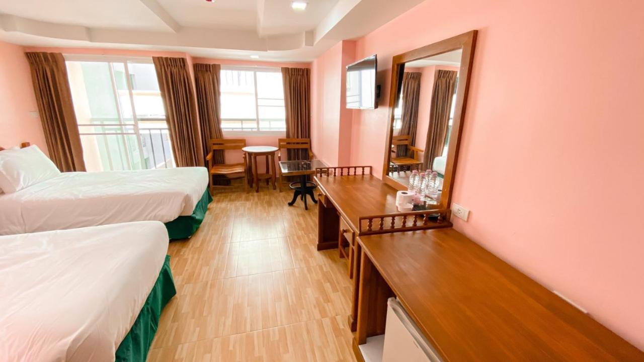 A.A. Pattaya Golden Beach Hotel Екстериор снимка