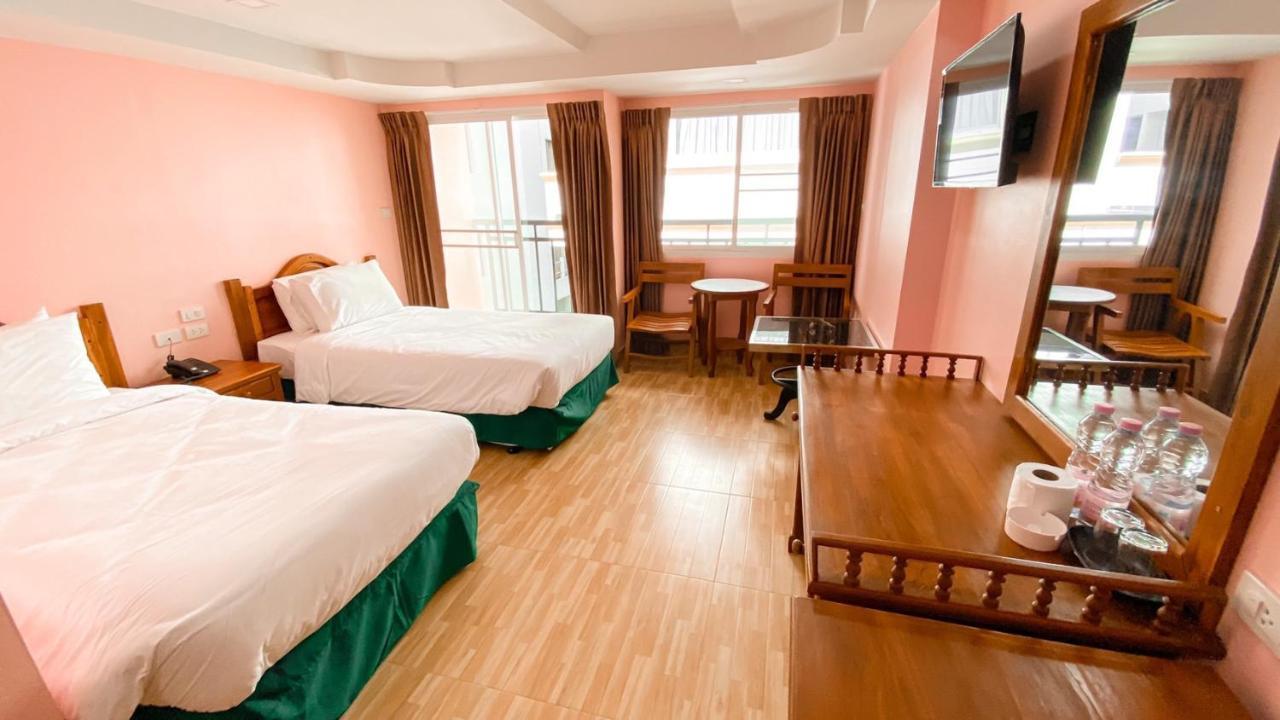 A.A. Pattaya Golden Beach Hotel Екстериор снимка