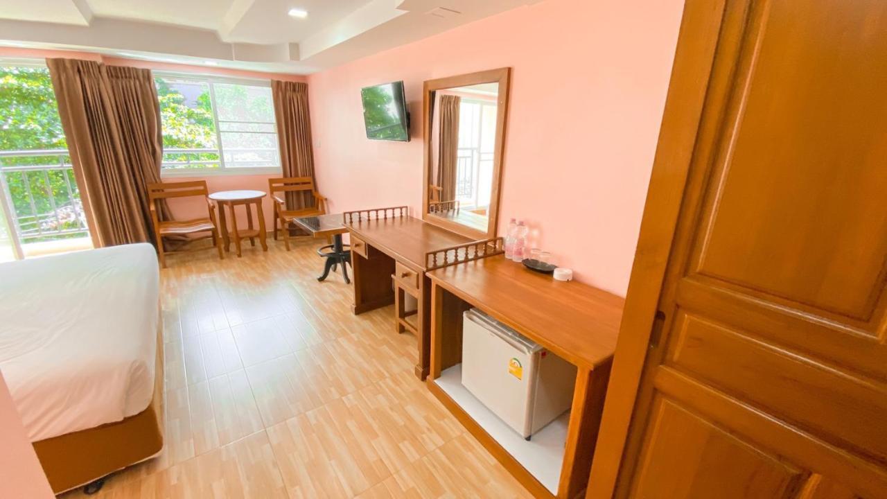 A.A. Pattaya Golden Beach Hotel Екстериор снимка