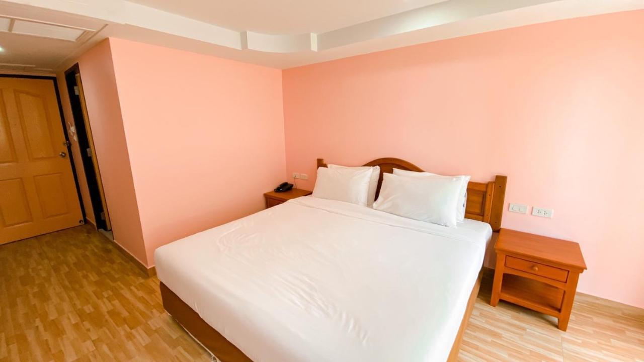 A.A. Pattaya Golden Beach Hotel Екстериор снимка