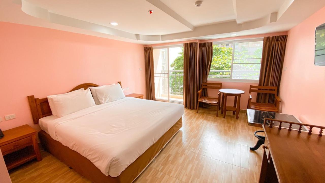 A.A. Pattaya Golden Beach Hotel Екстериор снимка