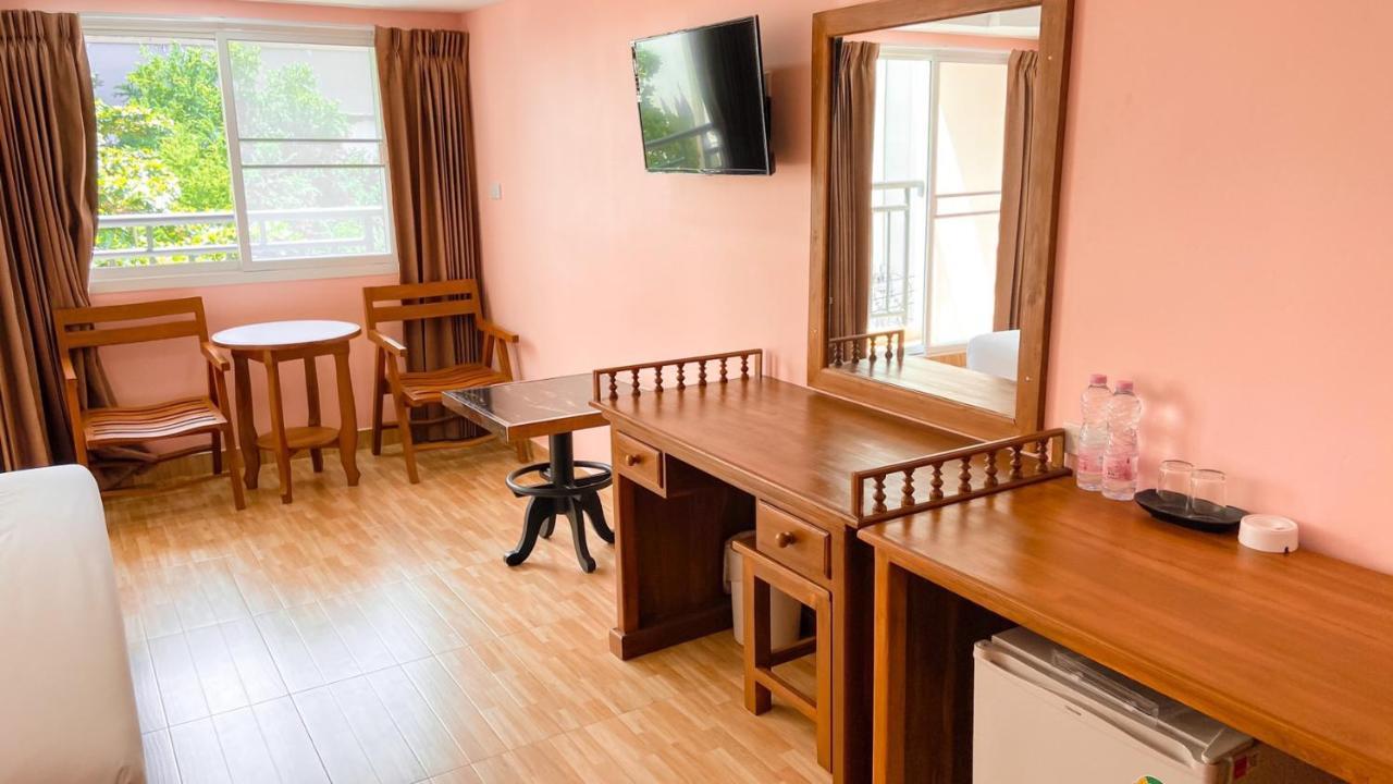 A.A. Pattaya Golden Beach Hotel Екстериор снимка